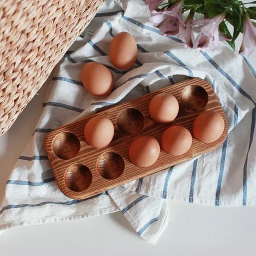 Подставка для яиц из дерева