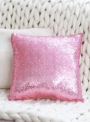 Подушка с розовыми пайетками (-15%)