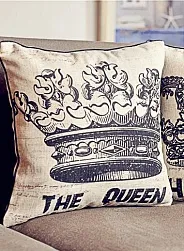 Подушка The Queen