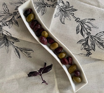 Фарфоровое блюдо olive